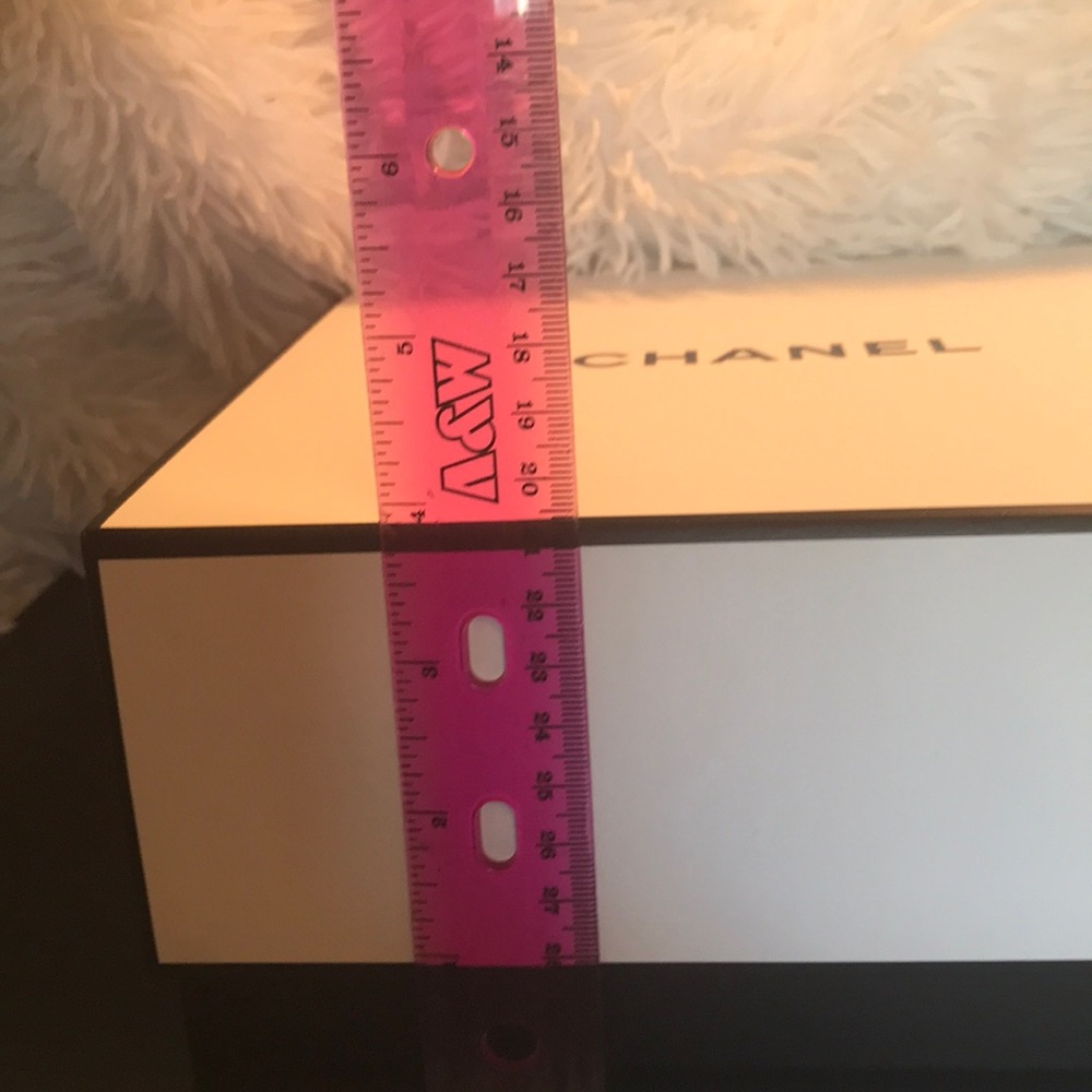 Chanel gift box - Picture 5 of 5